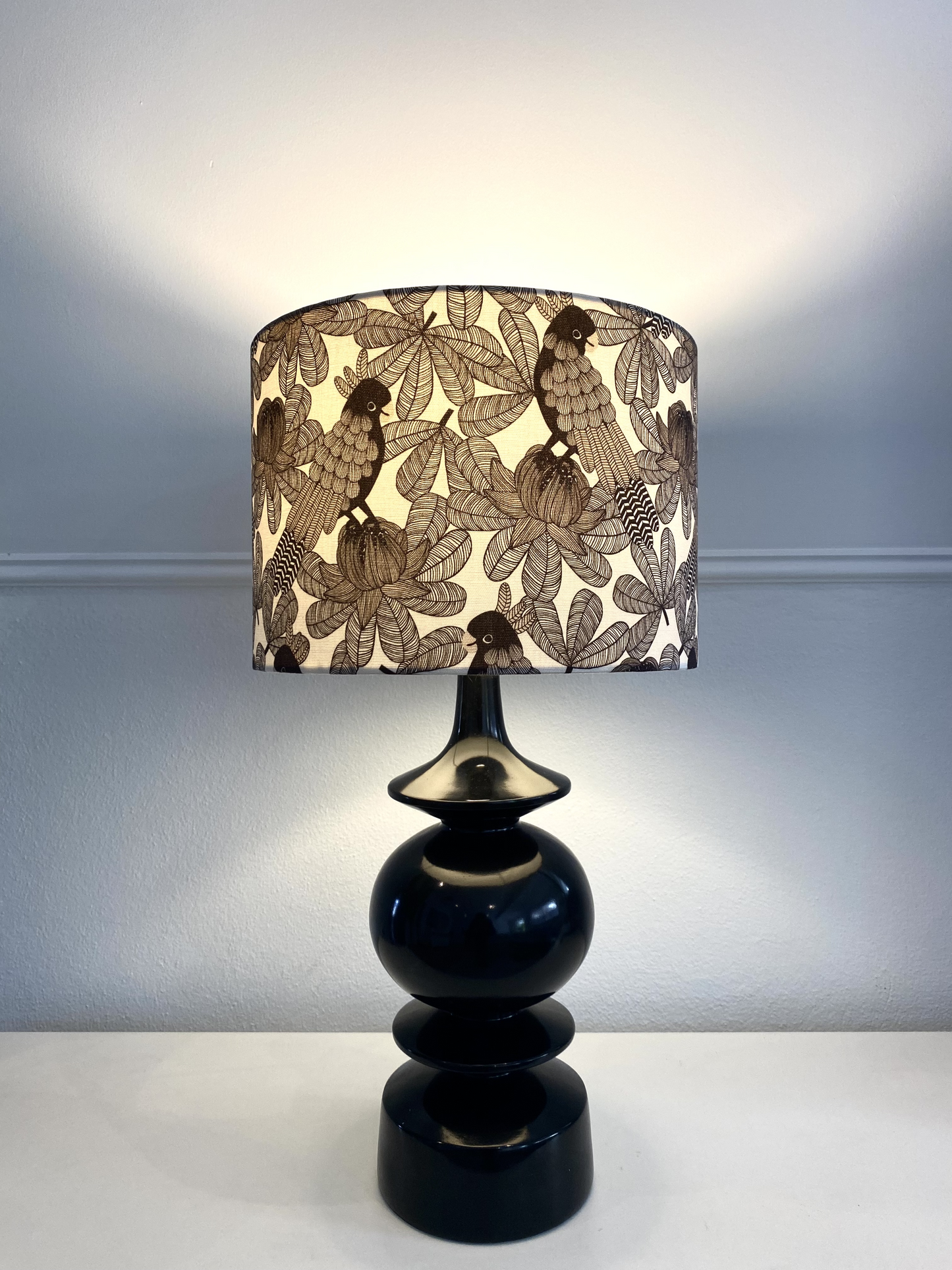 Black and white cockatoo gang lampshade image 3