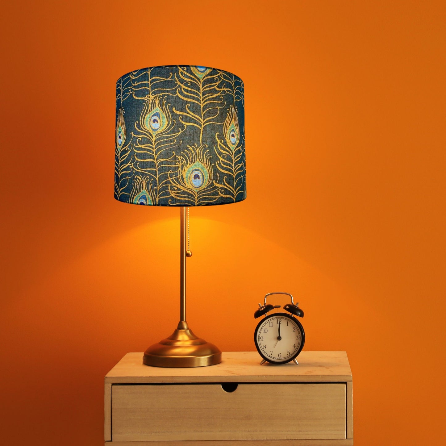 Peacock feathers lampshade image 2