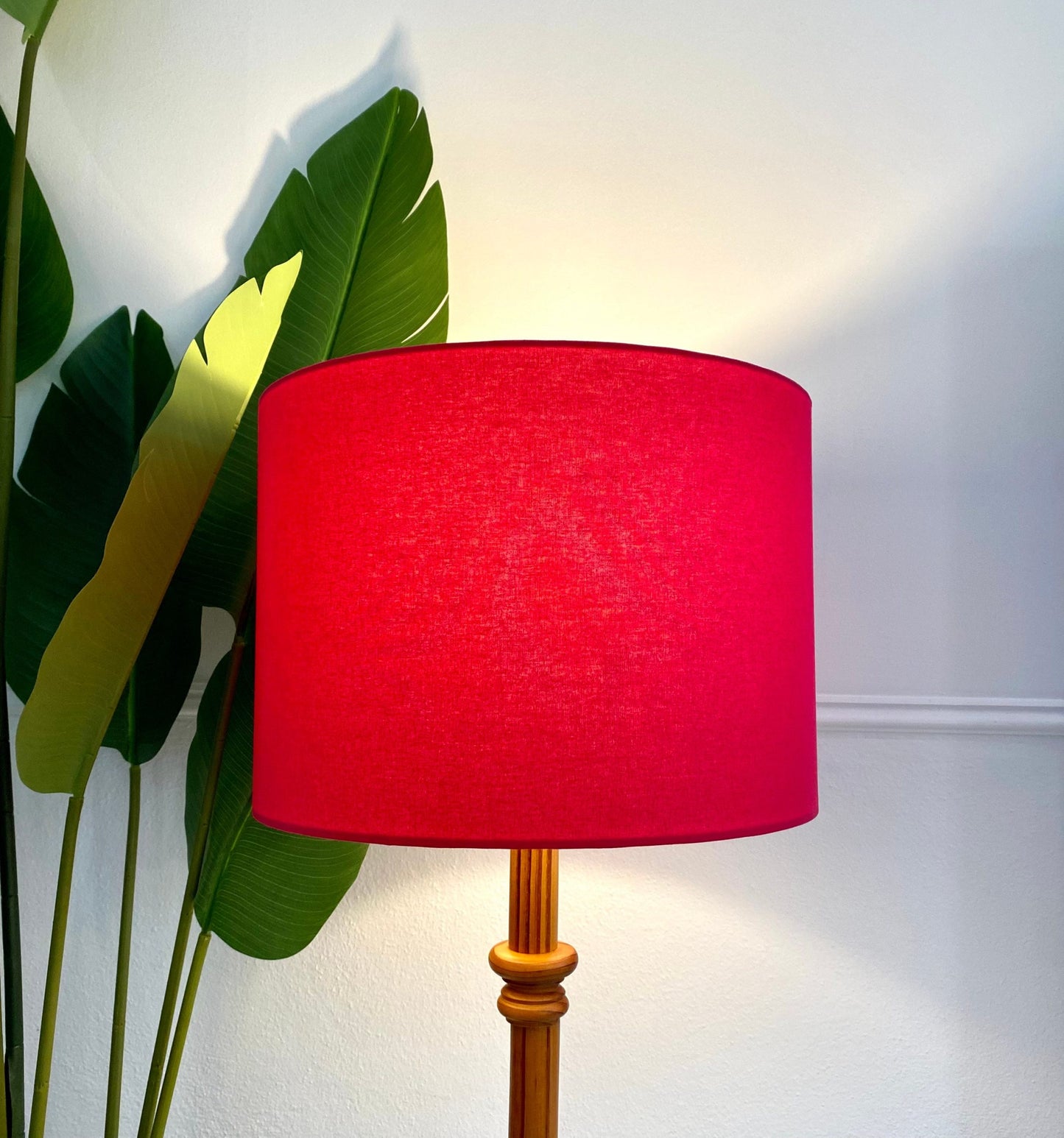 Magenta lampshade image 2