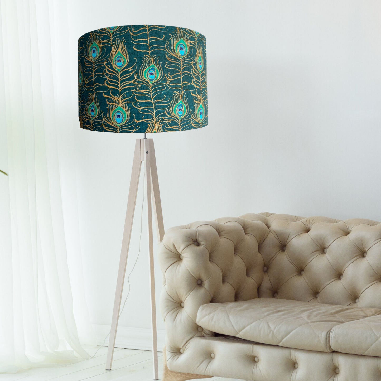Peacock feathers lampshade image 3