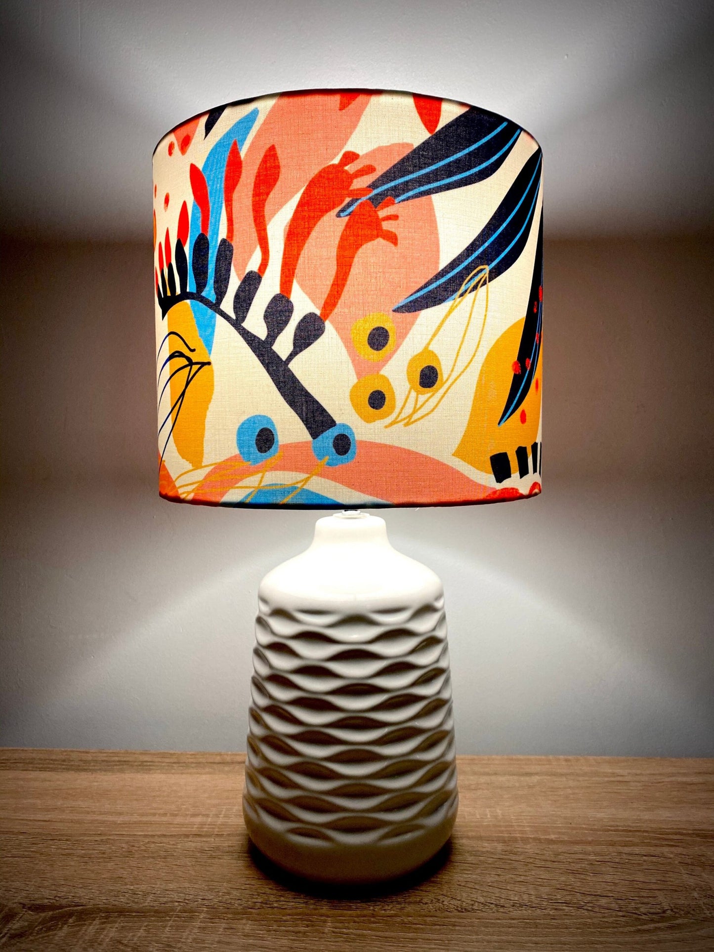 Kangaroo Paws lampshade image 4