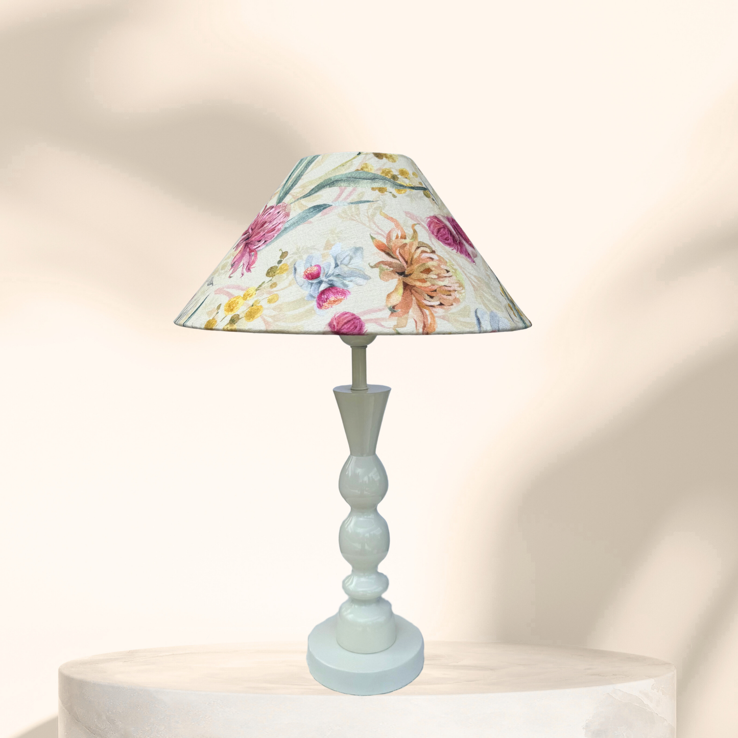 Australian flowers - Brighton Ivory Table lamp