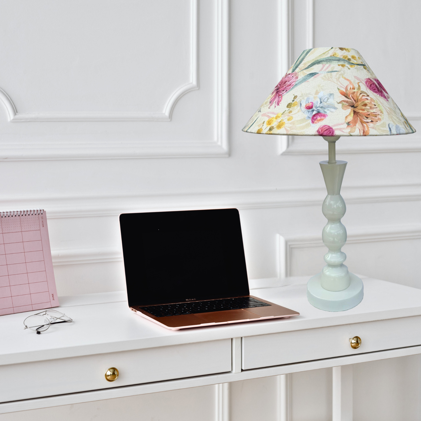 Australian flowers - Brighton Ivory Table lamp