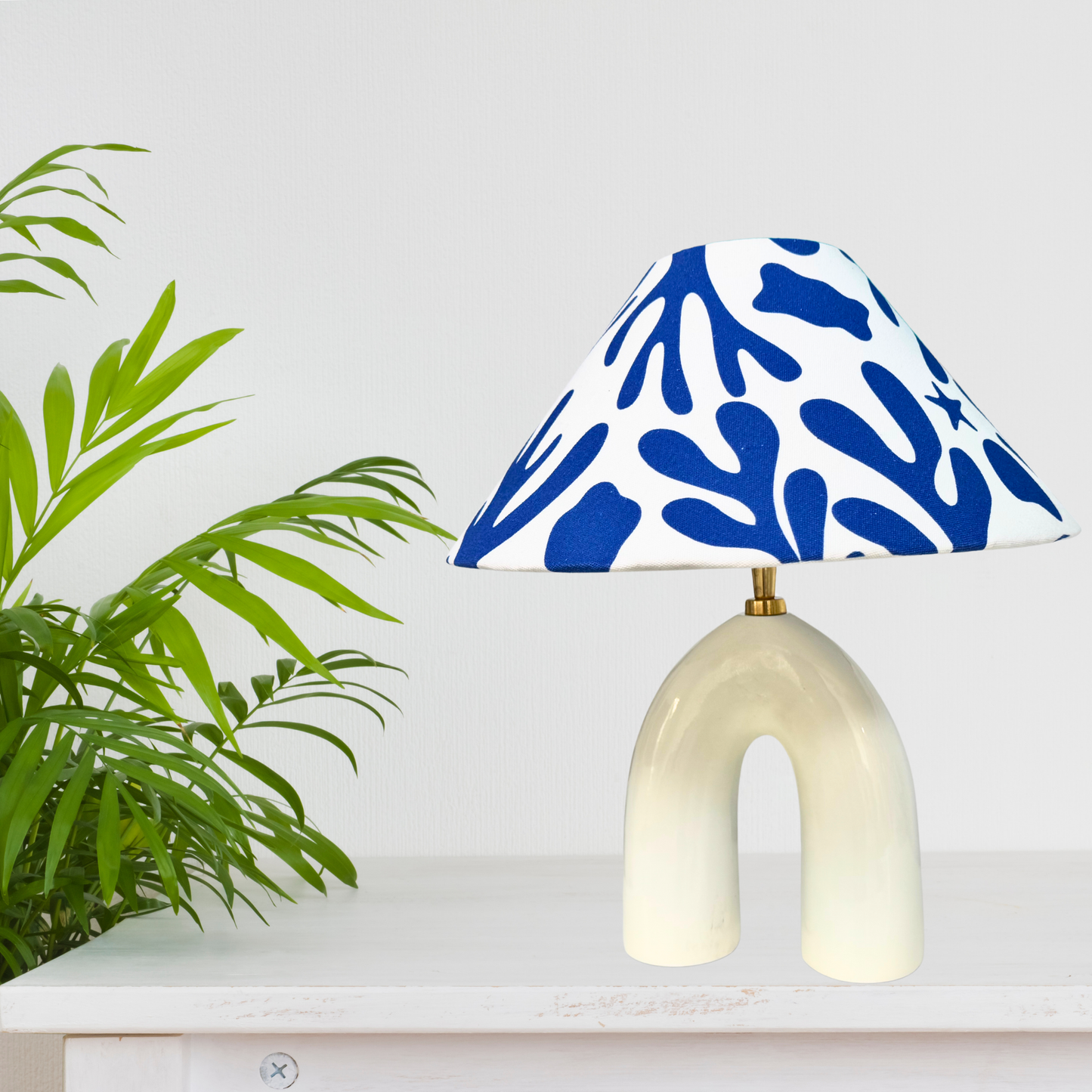 Blue Corals- Ivory Byron Table lamp
