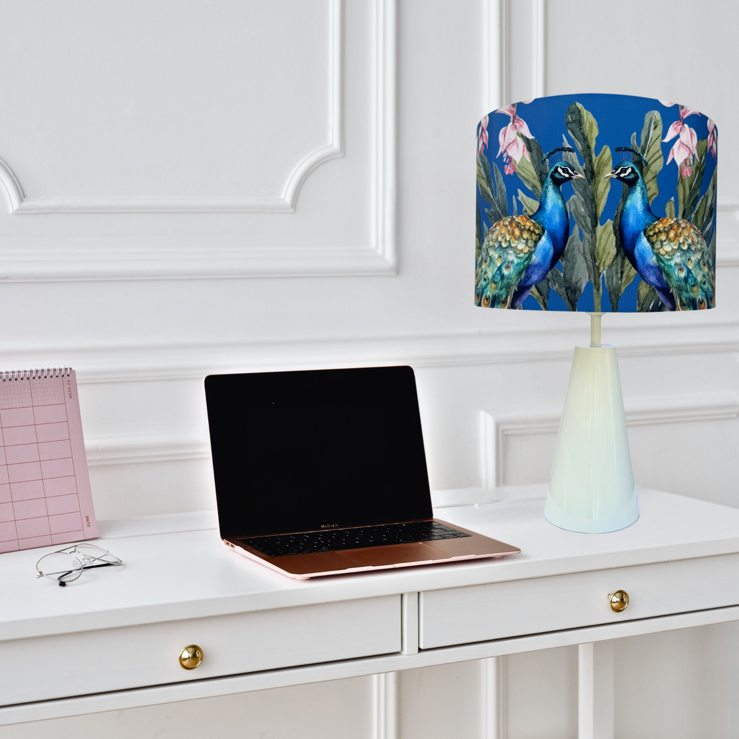 Peacock - Cone Ivory Table lamp