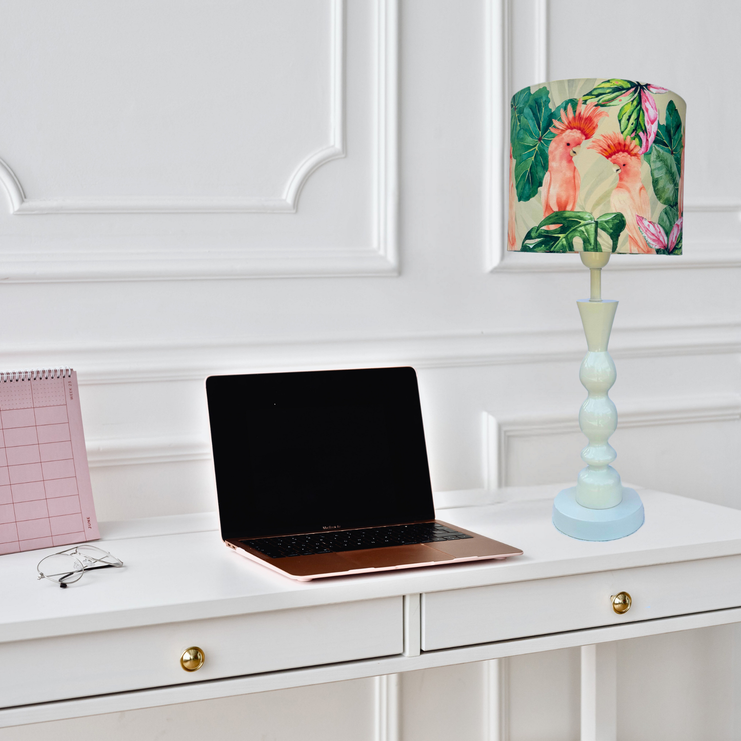 Pink Cockatoo - Brighton Ivory Table lamp