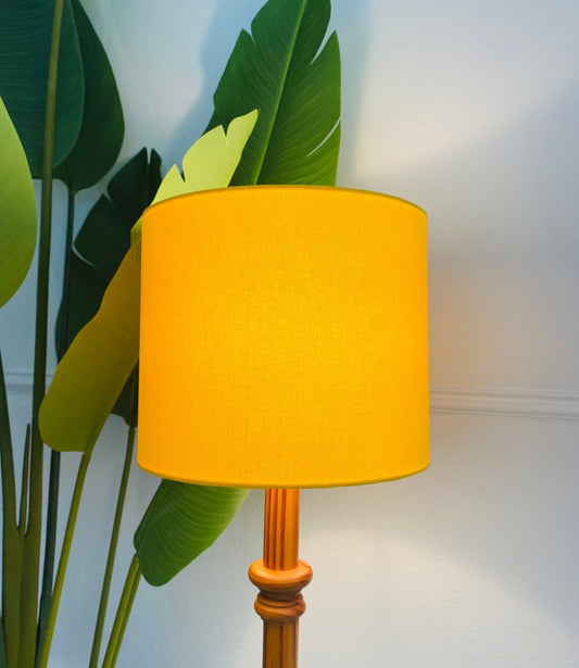 Yellow lampshade image 0