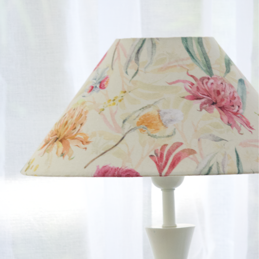 Australian flowers - Brighton Ivory Table lamp