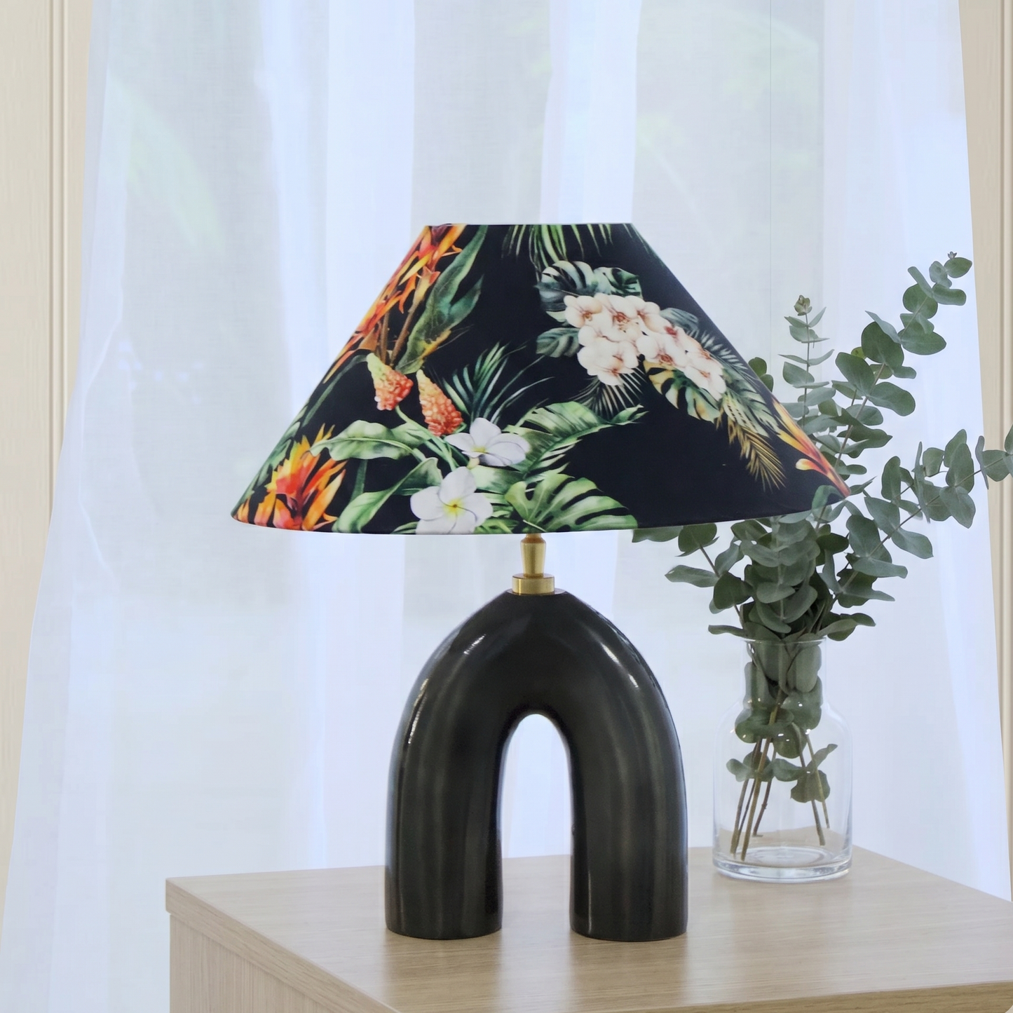 Hawaiian - Byron black Table lamp