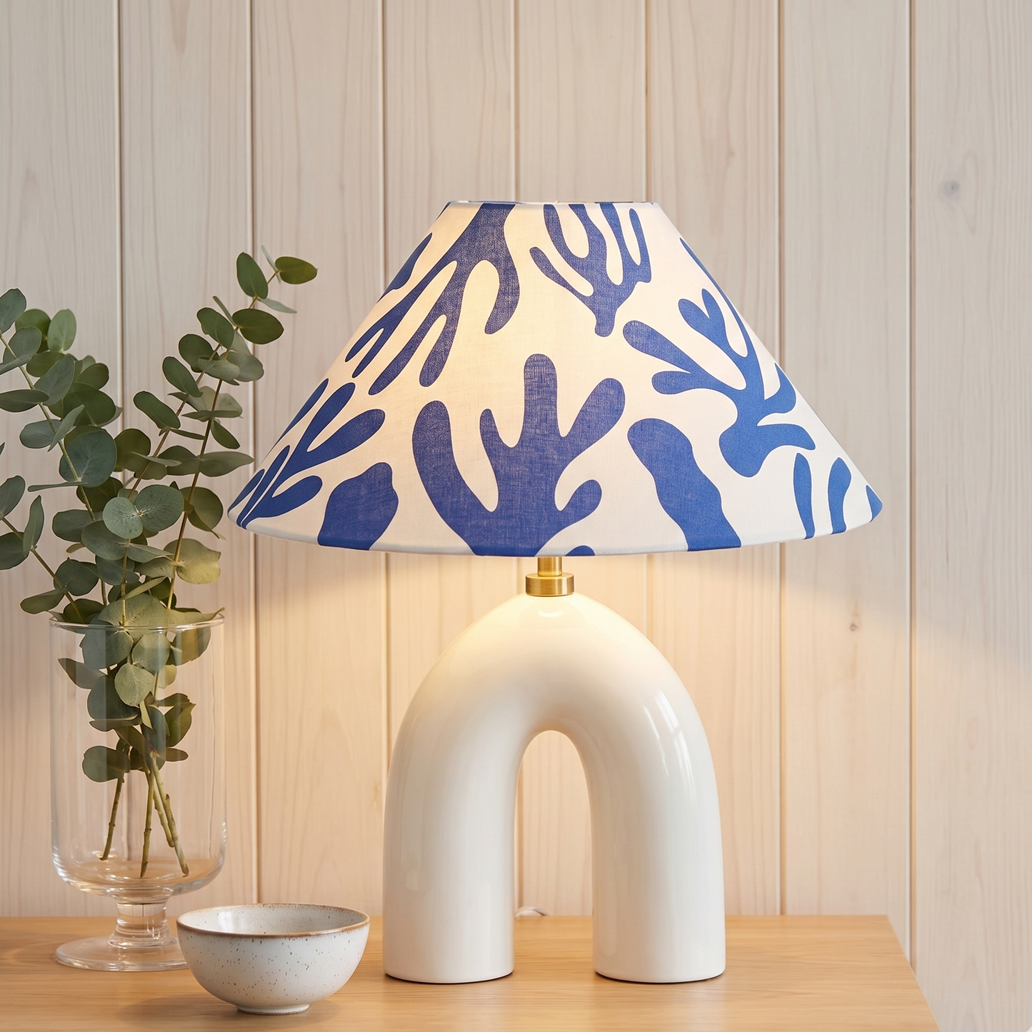 Blue Corals- Ivory Byron Table lamp